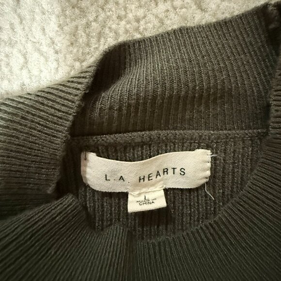 LA Hearts cropped, boxy, mockneck sweater in olive green in size L - Picture 4 of 6